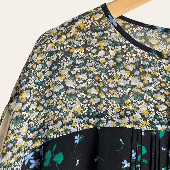 Ann Taylor Blue Mixed Floral Print Flounce Short Sleeve Dress Size 12 - Picture 6 of 13